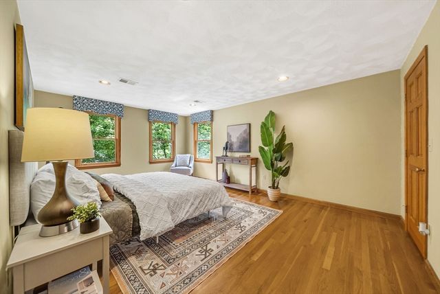 83 Jefferson Rd, Franklin, MA 02038