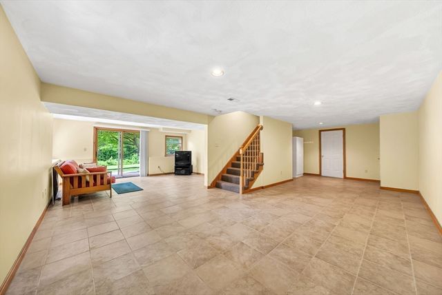 83 Jefferson Rd, Franklin, MA 02038