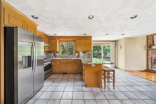 83 Jefferson Rd, Franklin, MA 02038
