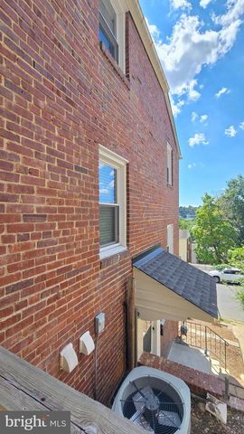 3723 KEMPER RD, Arlington, VA 22206