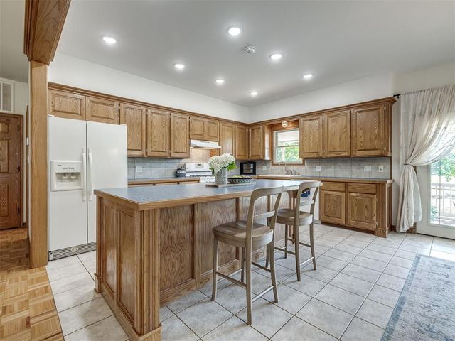 7650 Oakwood Way, Jones, OK 73049