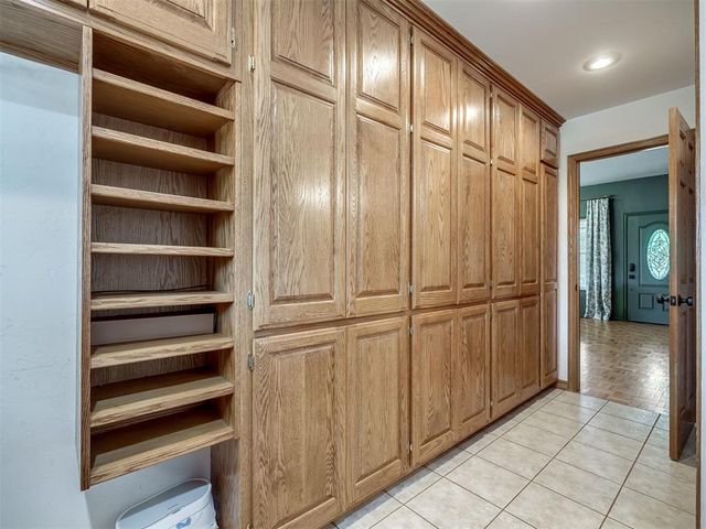 7650 Oakwood Way, Jones, OK 73049