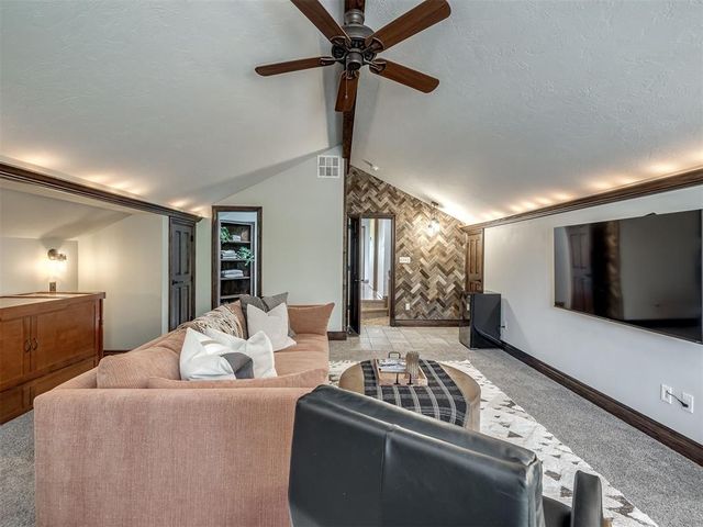 7650 Oakwood Way, Jones, OK 73049