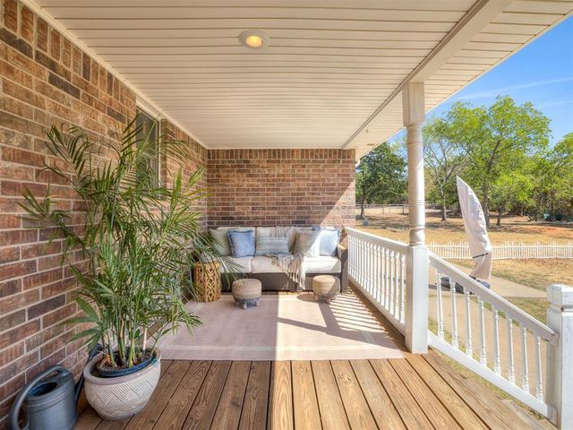 7650 Oakwood Way, Jones, OK 73049