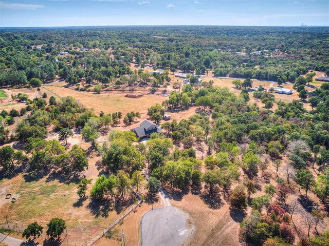 7650 Oakwood Way, Jones, OK 73049
