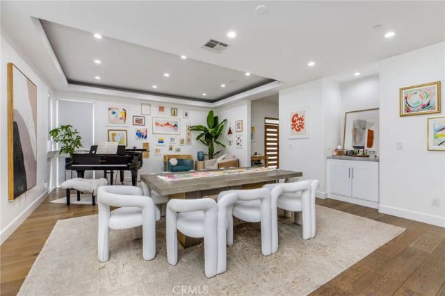 11645 Woodbridge Street, Studio City, CA 91604