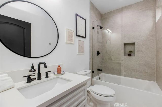 11645 Woodbridge Street, Studio City, CA 91604