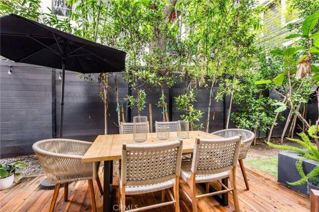 11645 Woodbridge Street, Studio City, CA 91604