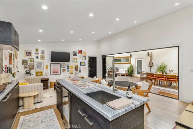 11645 Woodbridge Street, Studio City, CA 91604