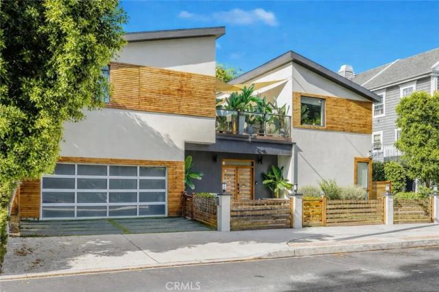 11645 Woodbridge Street, Studio City, CA 91604