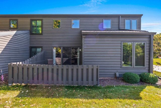 44 WEBSTER HEIGHTS DRIVE, Green Bay, WI 54301