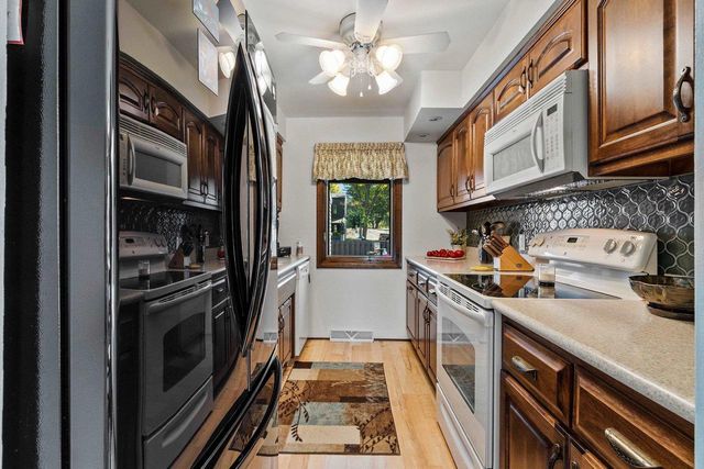 44 WEBSTER HEIGHTS DRIVE, Green Bay, WI 54301