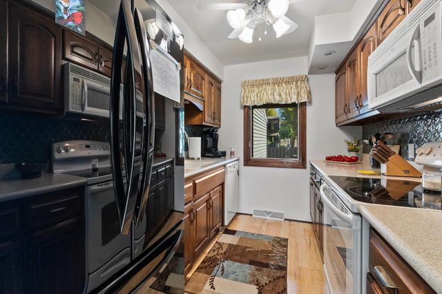 44 WEBSTER HEIGHTS DRIVE, Green Bay, WI 54301