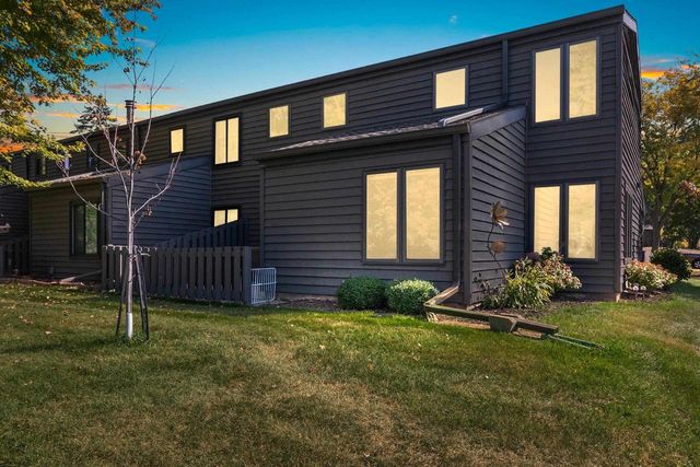 44 WEBSTER HEIGHTS DRIVE, Green Bay, WI 54301