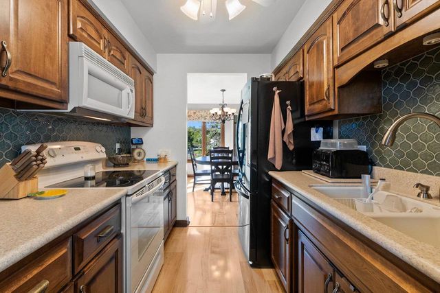 44 WEBSTER HEIGHTS DRIVE, Green Bay, WI 54301