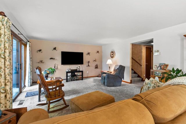 44 WEBSTER HEIGHTS DRIVE, Green Bay, WI 54301