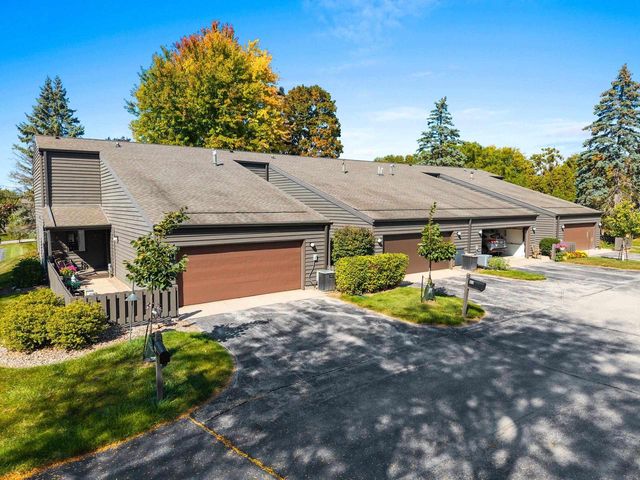 44 WEBSTER HEIGHTS DRIVE, Green Bay, WI 54301