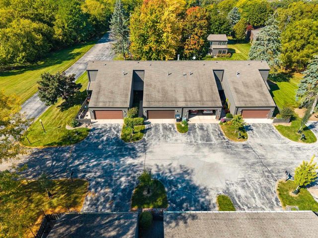 44 WEBSTER HEIGHTS DRIVE, Green Bay, WI 54301