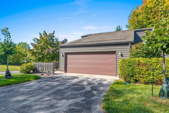 44 WEBSTER HEIGHTS DRIVE, Green Bay, WI 54301