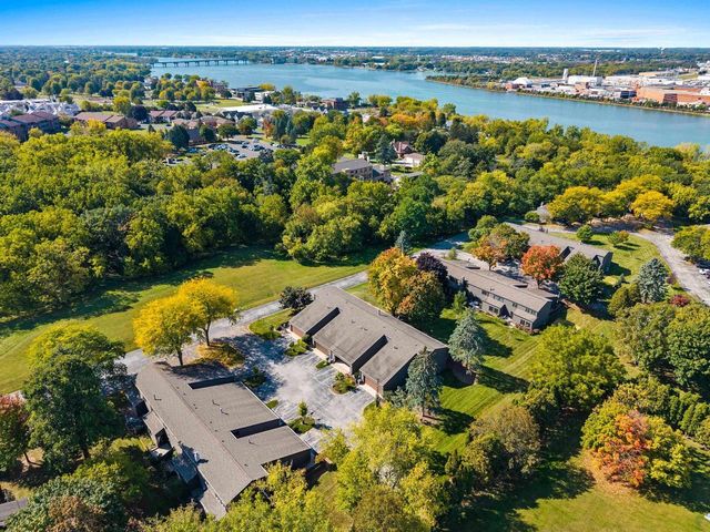 44 WEBSTER HEIGHTS DRIVE, Green Bay, WI 54301