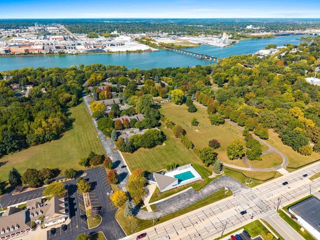 44 WEBSTER HEIGHTS DRIVE, Green Bay, WI 54301