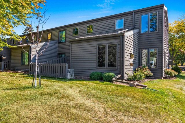 44 WEBSTER HEIGHTS DRIVE, Green Bay, WI 54301