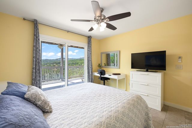 667 Rock Castle, Canyon Lake, TX 78133