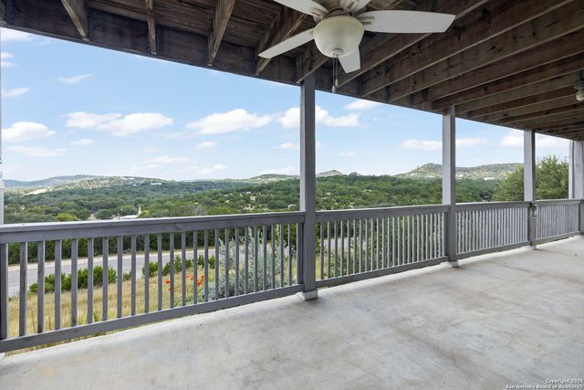 667 Rock Castle, Canyon Lake, TX 78133