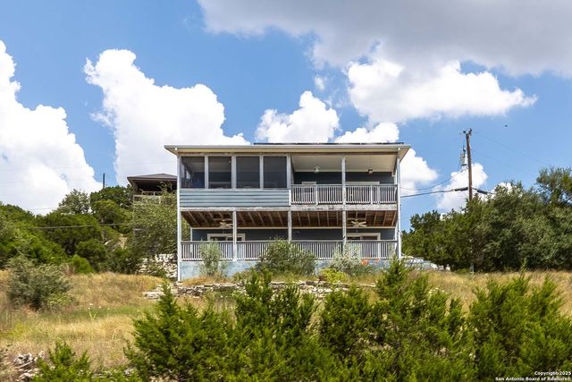 667 Rock Castle, Canyon Lake, TX 78133