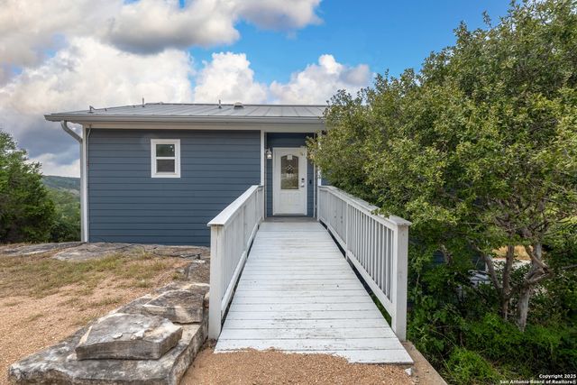 667 Rock Castle, Canyon Lake, TX 78133