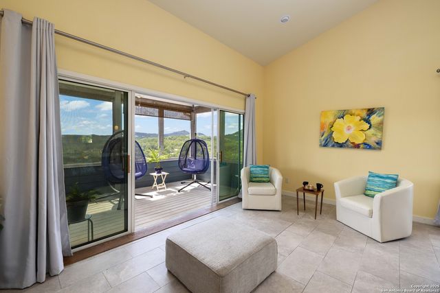 667 Rock Castle, Canyon Lake, TX 78133