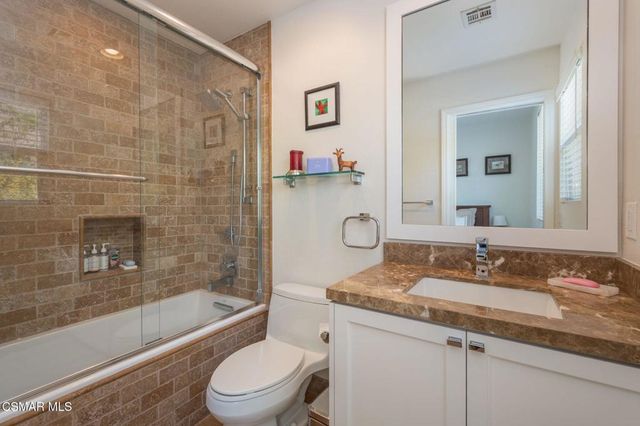 850 Ellesmere Way, Oak Park, CA 91377