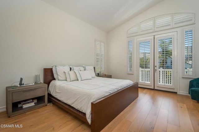850 Ellesmere Way, Oak Park, CA 91377