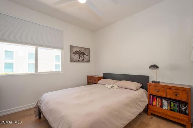 850 Ellesmere Way, Oak Park, CA 91377