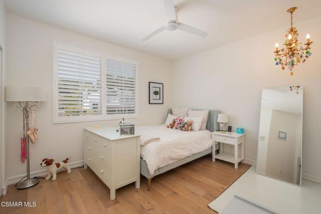 850 Ellesmere Way, Oak Park, CA 91377