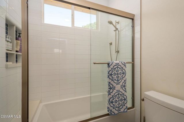 850 Ellesmere Way, Oak Park, CA 91377