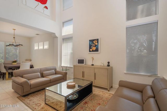 850 Ellesmere Way, Oak Park, CA 91377