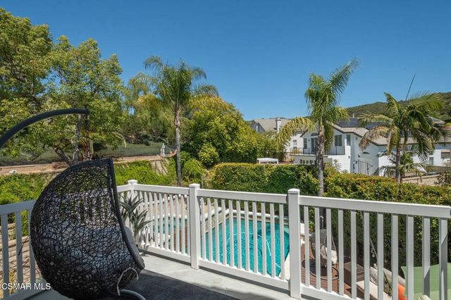 850 Ellesmere Way, Oak Park, CA 91377