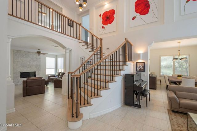 850 Ellesmere Way, Oak Park, CA 91377