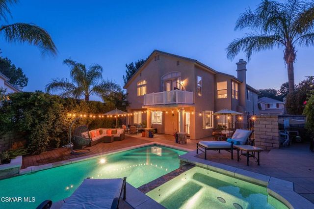 850 Ellesmere Way, Oak Park, CA 91377
