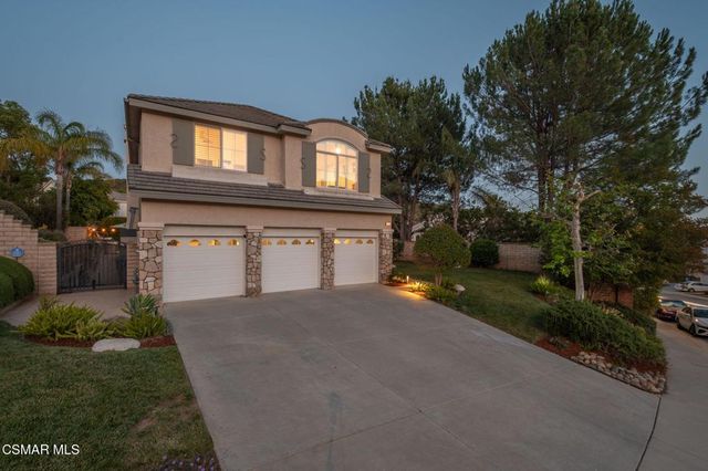 850 Ellesmere Way, Oak Park, CA 91377