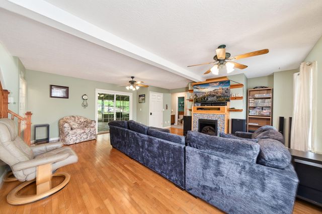 1360 Charles St, Cookeville, TN 38506