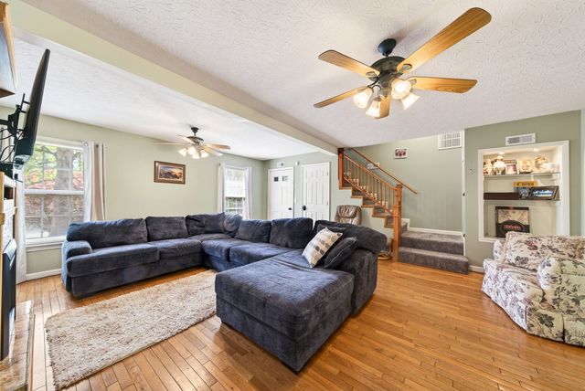 1360 Charles St, Cookeville, TN 38506