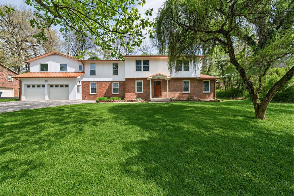 1360 Charles St, Cookeville, TN 38506