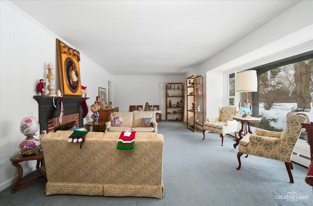 1114 Century Oaks Drive, Elgin, IL 60123