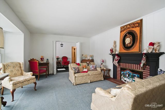 1114 Century Oaks Drive, Elgin, IL 60123