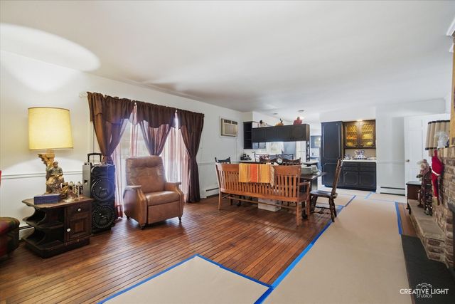 1114 Century Oaks Drive, Elgin, IL 60123