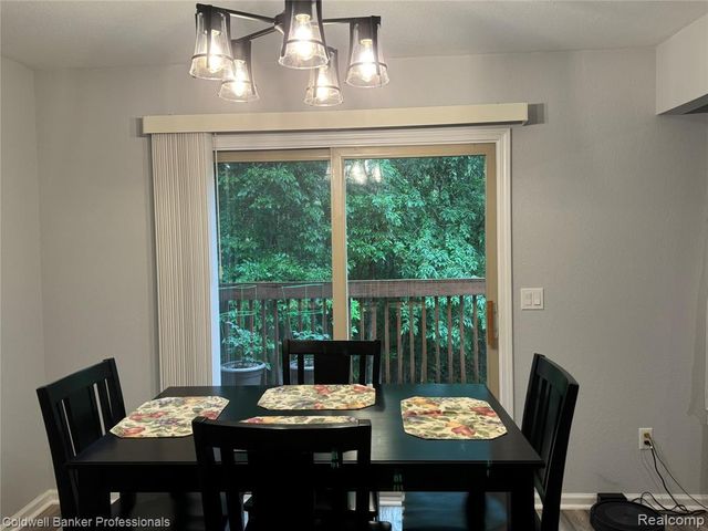 1043 Old Leake Court, Holly, MI 48442