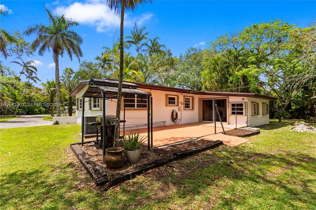15345 SW 269th Ter, Homestead, FL 33032