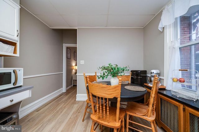 16 E WASHINGTON ST, Fleetwood, PA 19522